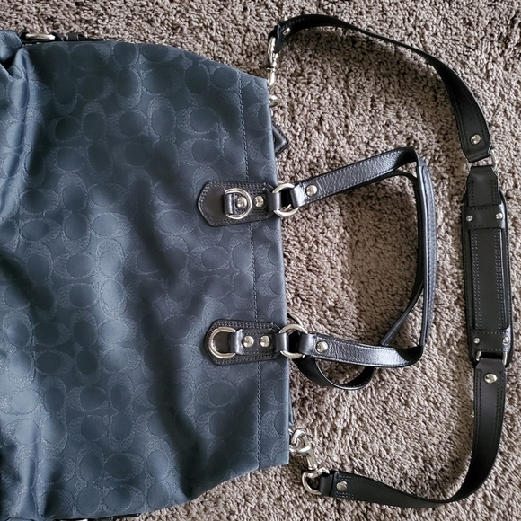 Coach shoulder bag - Picture 3 of 6